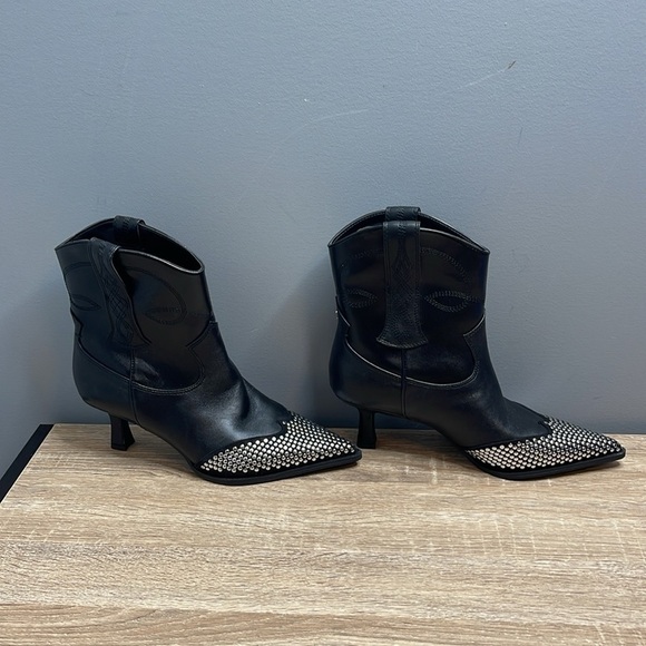 Circus Sam Edelman Studded Western Boots Black Pointed Toe Kitten Heel NWOT 8.5 - Picture 7 of 12